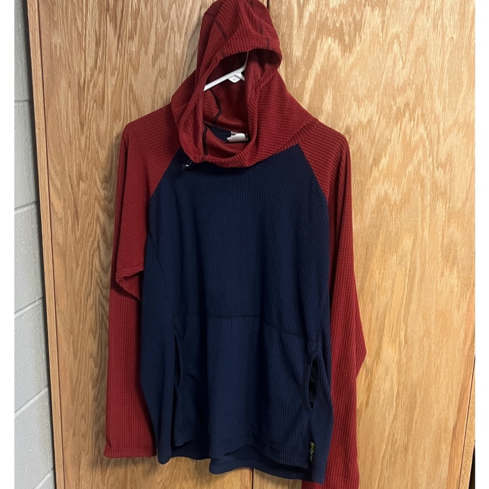 Melanzana Men's Red and Blue Sweatshirt
